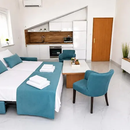 Tomi Ciovo Apartment Trogir